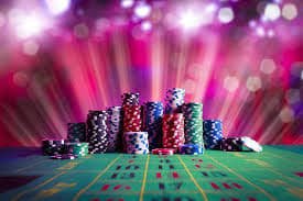 Wolf Gold slot game interface showing five reels and payline structure